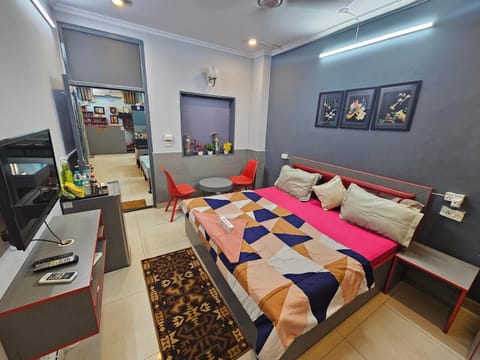 Bed, Bedroom