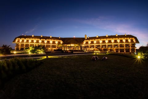 Property building, Facade/entrance, Night