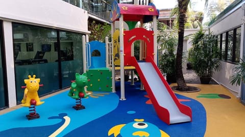 Children play ground, Kids's club