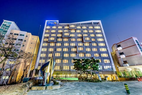 Property building, Facade/entrance, Night, TV and multimedia