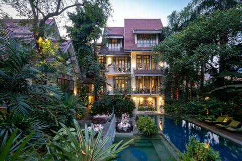 Property building, Pool view, Swimming pool