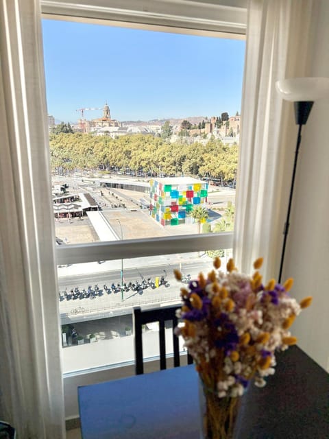 View (from property/room), Balcony/Terrace, Dining area