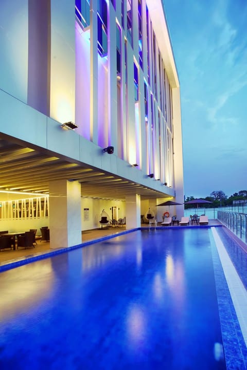 Pool view, Swimming pool
