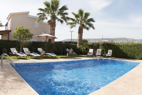 Pool view, Swimming pool, sunbed