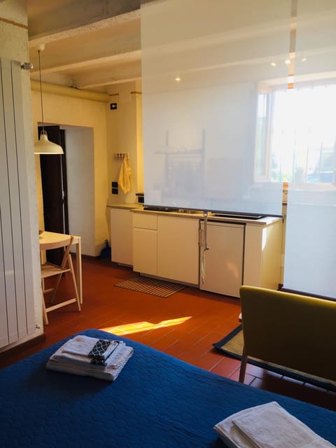 Kitchen or kitchenette, Living room, Dining area