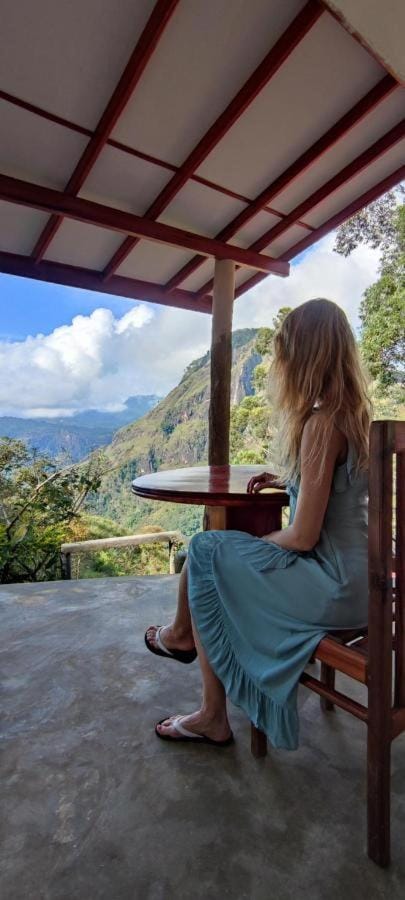 Natural landscape, Balcony/Terrace, Seating area, Mountain view
