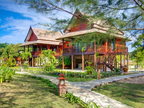Property building, Natural landscape, Garden view