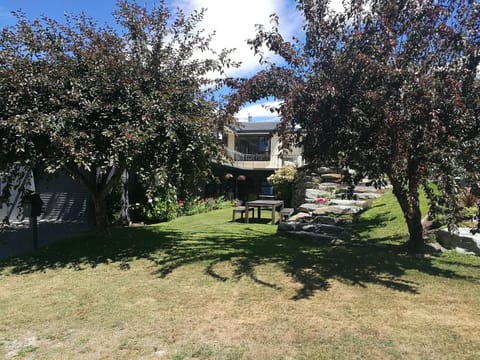 Property building, Facade/entrance, Garden view