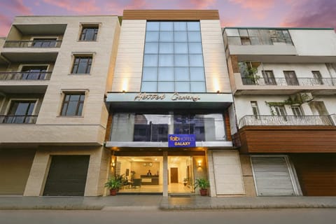 Property building, Facade/entrance