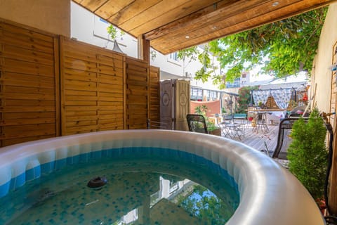 Hot Tub, Spa and wellness centre/facilities