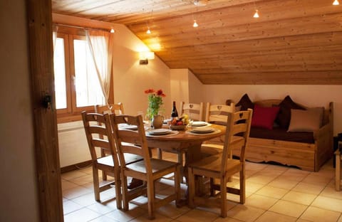 TV and multimedia, Living room, Dining area