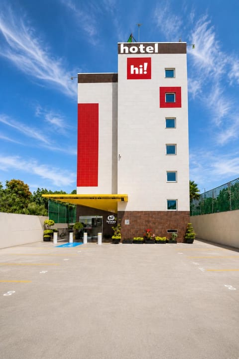 Facade/entrance, Parking
