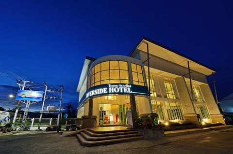 Facade/entrance, Night, Property logo or sign