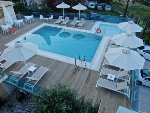 Lounge or bar, Swimming pool
