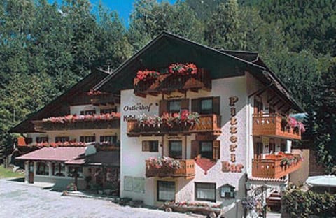 Property building, Spring