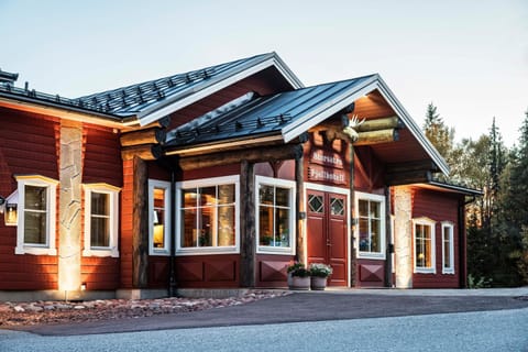 Property building, Facade/entrance