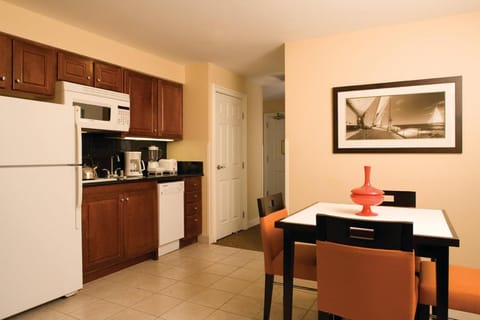 Club Wyndham Harbour Lights Resort in Gaslamp Quarter