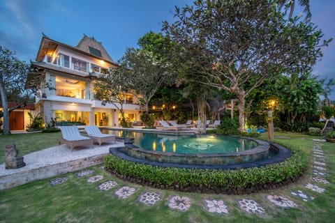 Property building, Patio, Natural landscape, Garden, Garden view, Pool view, Swimming pool, sunbed