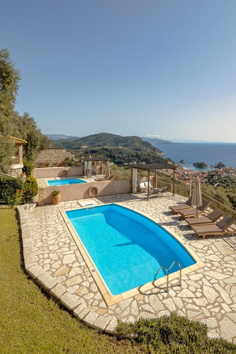 Nearby landmark, Day, Natural landscape, Mountain view, Pool view, Sea view, Swimming pool, sunbed