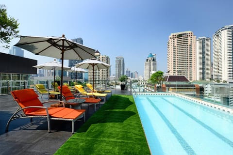 Swimming pool, Swimming pool