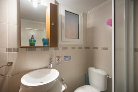 Keramikos Cozy Apartment by YHA Apartment in Athens