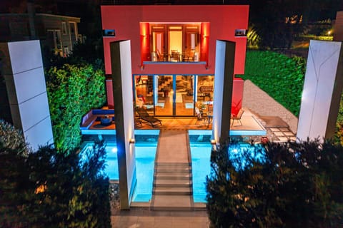 Property building, Swimming pool