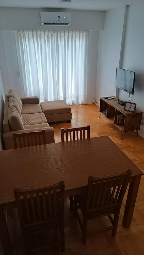 Communal lounge/ TV room, TV and multimedia, Living room, Seating area, Dining area, internet, internet, air conditioner