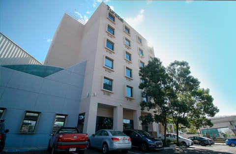 Property building, Facade/entrance