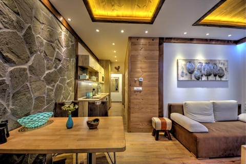 Kitchen or kitchenette, Living room, Dining area