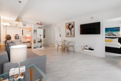 Communal lounge/ TV room, TV and multimedia