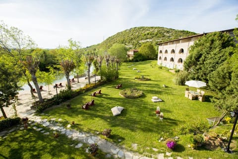 Bird's eye view, Decorative detail, Garden view, River view