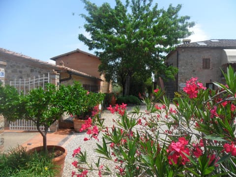 Facade/entrance, Garden