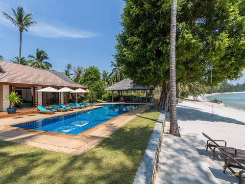 Property building, Beach, Sea view, Swimming pool