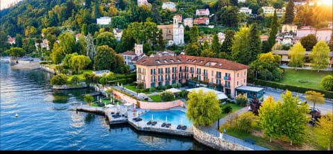 Bird's eye view, Lake view