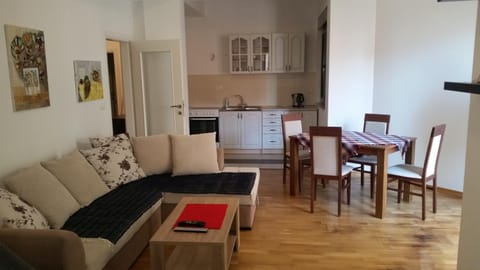 M&M Apartman 2 Apartment in Budva Municipality