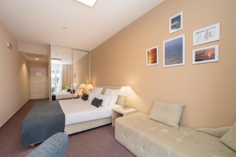 View (from property/room), Balcony/Terrace, Sea view