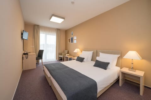 View (from property/room), Balcony/Terrace, Sea view