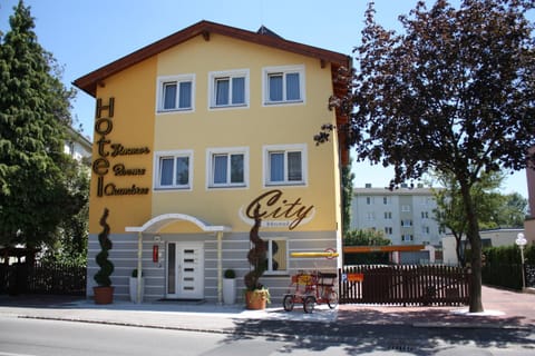 Property building, Facade/entrance