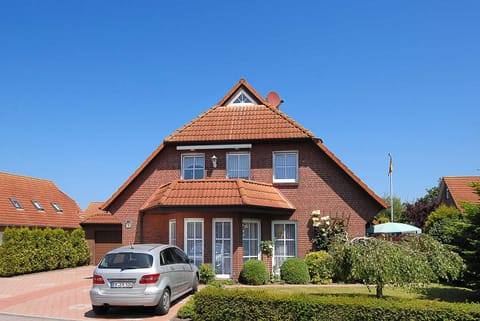 Haus _Konteradmiral Eduard Varrent Apartment in Neuharlingersiel
