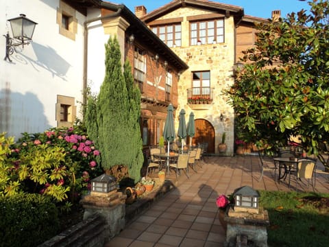 Property building, Day