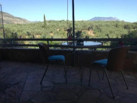 Natural landscape, Balcony/Terrace, Dining area, Mountain view