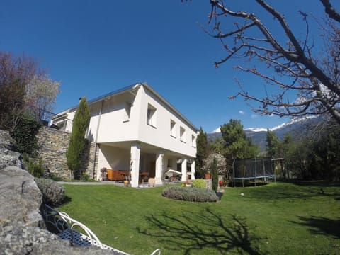 BnB Chantevent Bed and Breakfast in Sierre