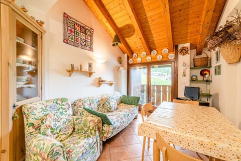 TV and multimedia, Living room, Dining area