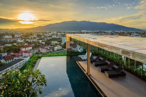 Pool view, Sunrise