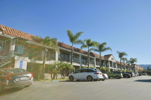 Property building, Street view, Parking