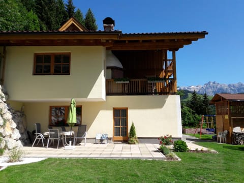 Property building, Balcony/Terrace