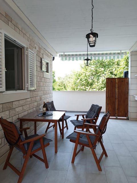 Patio, Balcony/Terrace, Seating area