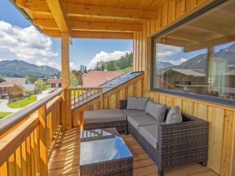 Natural landscape, Balcony/Terrace, Seating area, Mountain view