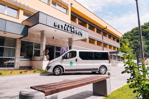 Property building, Garden, shuttle