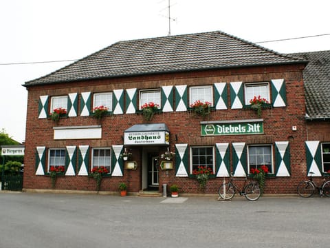 Property building, Facade/entrance, Day, Cycling
